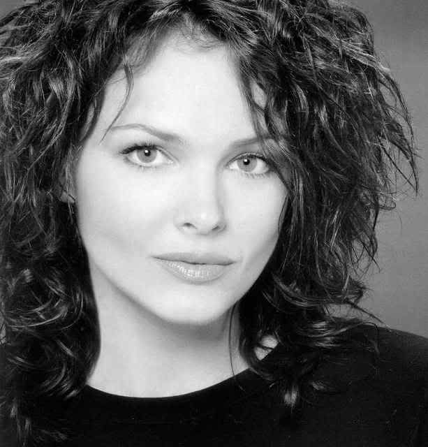 Dina Meyer - Gallery Photo