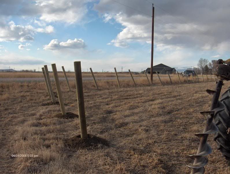 puttin up fence