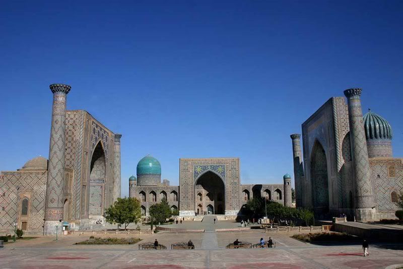 800px-Registan_-_Samarkand_-_15-10-.jpg