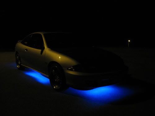 IMAGE: http://i41.photobucket.com/albums/e256/blinddemonz/My%20Car/Underglow/underglow5.jpg