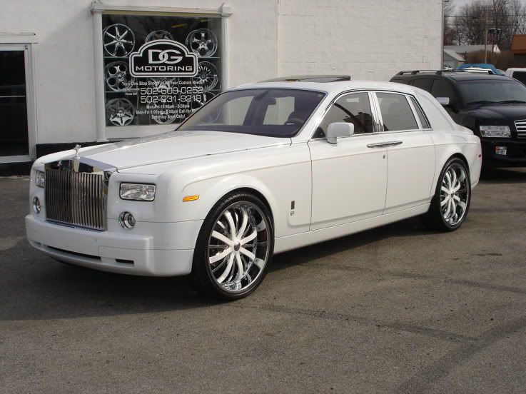 2007 Rolls Royce Phantom customized by DG Motoring