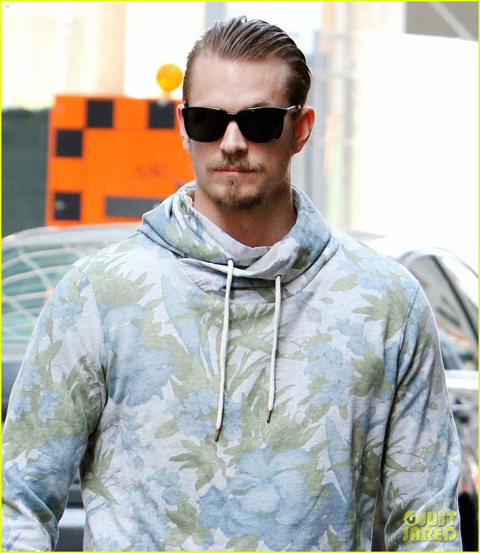 http://i41.photobucket.com/albums/e265/thedomeforums/Joel%20Kinnaman/Joel%20Kinnaman%202015%20Candids/joel-kinnaman-doesnt-expect-life-to-change-from-suicide-squad-02_zpswmvsz8sn.jpg