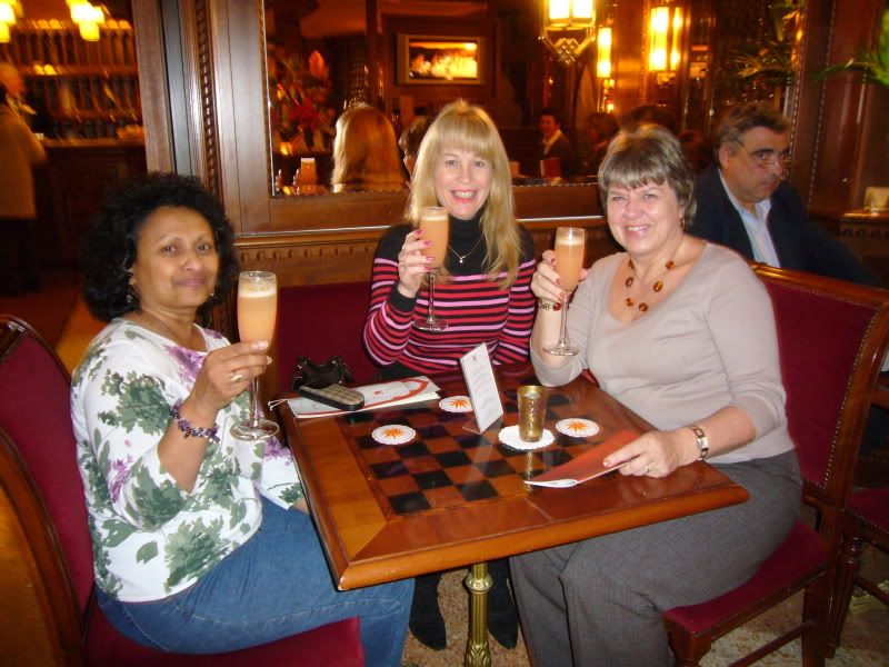 The girls' first meal in Venice