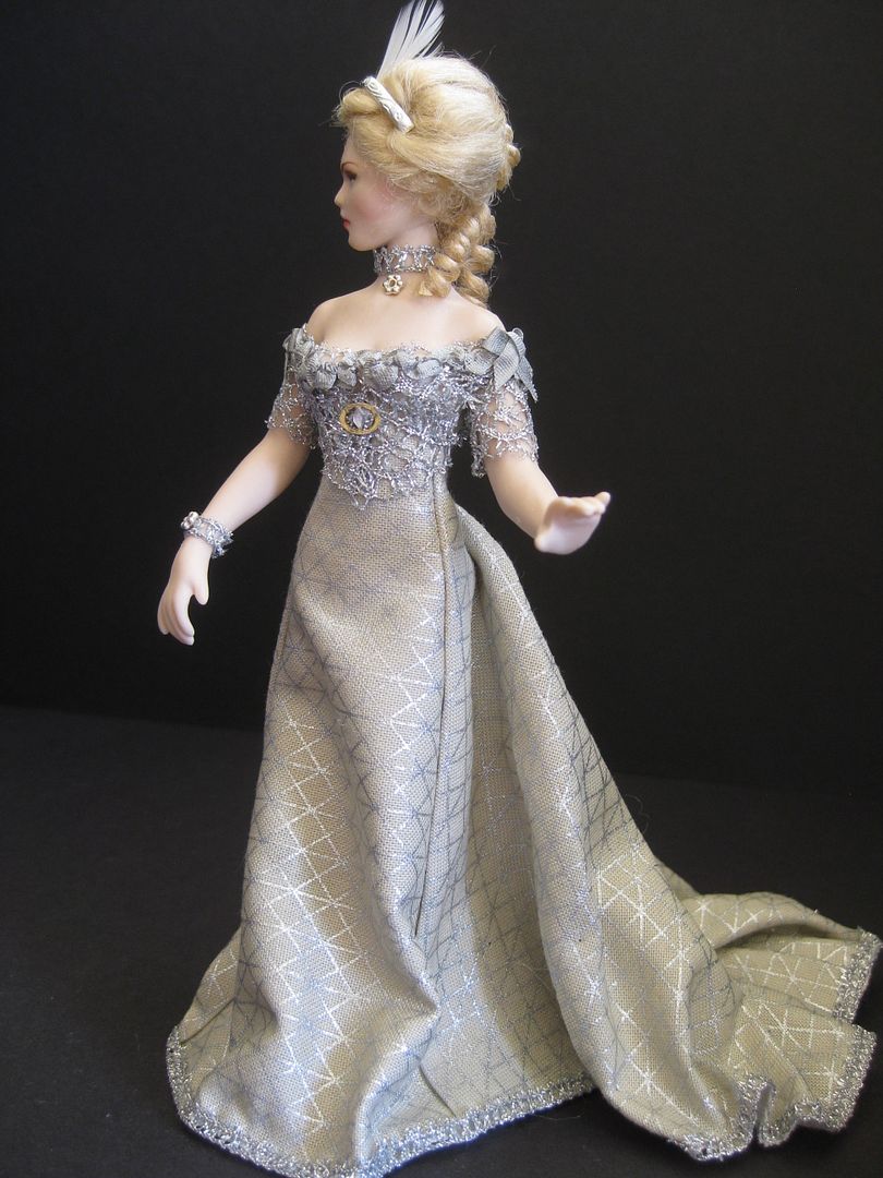 Exquisite Twelfth Scale Dollshouse Doll~celia Mayfield~with Elegant Evening Gown 