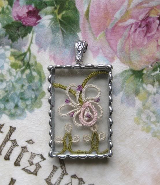 Vintage Tatted Pansy Pendant & Chain