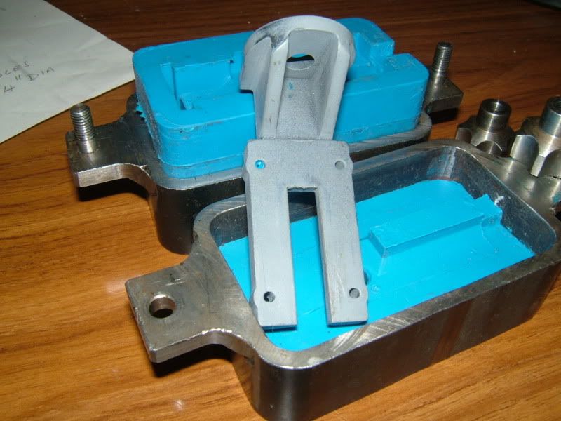 http://i41.photobucket.com/albums/e279/CPTABDAB123/DSCF4188.jpg