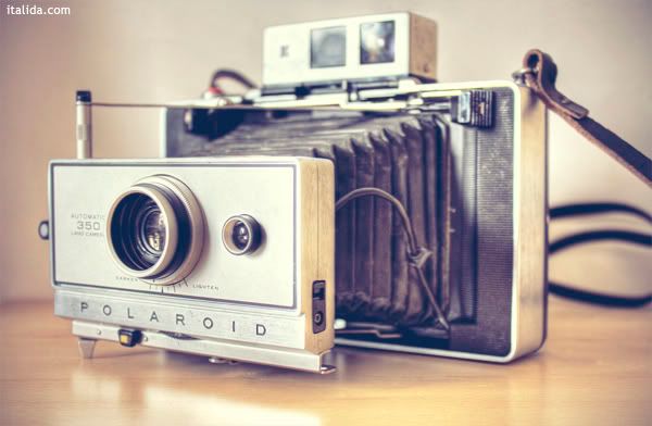 vintage camera polaroid 350 automatic