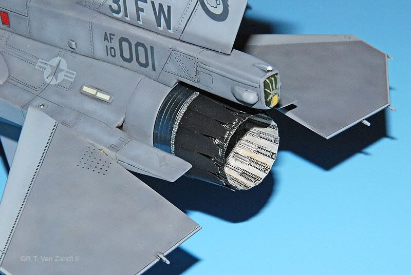 F16GSF17.jpg