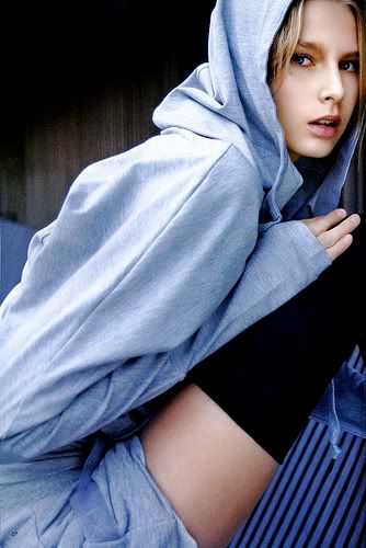 2493625365_b097df920d.jpg hanka picture by wevasek