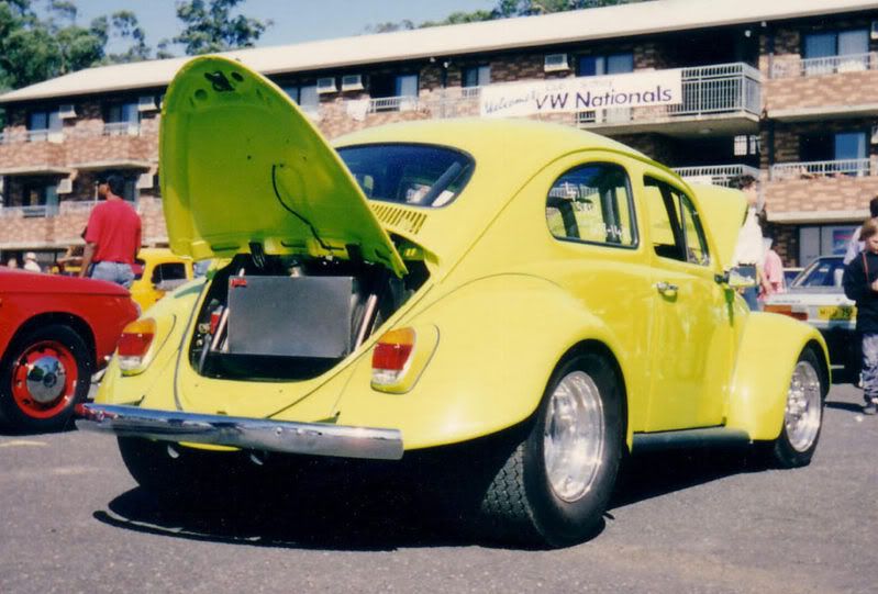 http://i41.photobucket.com/albums/e288/Myvwpics2006/yellowbeetle.jpg