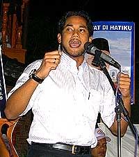 Image taken from Malaysiakini, hosting by Photobucket