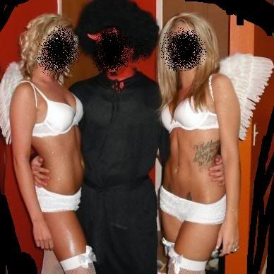 http://i41.photobucket.com/albums/e295/khuren/halloween-1.jpg